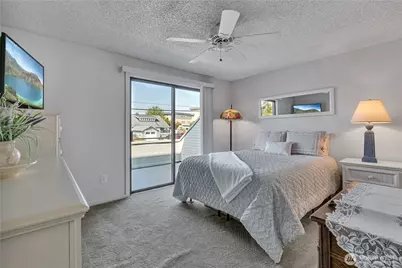22352 6th Avenue S #2, Des Moines, WA 98198 - Photo 25