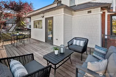 3228 35th Avenue W, Seattle, WA 98199 - Photo 11