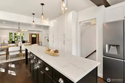 3228 35th Avenue W, Seattle, WA 98199 - Photo 9