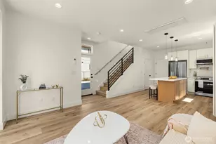 9251 Palatine Ave N, Seattle, WA 98103 - Photo 3
