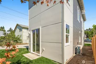 9251 Palatine Ave N, Seattle, WA 98103 - Photo 19