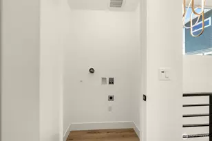 9251 Palatine Ave N, Seattle, WA 98103 - Photo 17