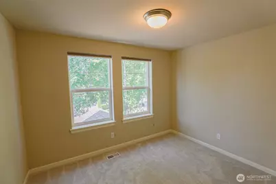 208 Ilwaco Place SE, Renton, WA 98059 - Photo 29