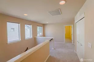 208 Ilwaco Pl SE, Renton, WA 98059 - Photo 11