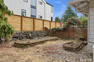 15634 NE 1st Pl, Bellevue, WA 98008 - Photo 23