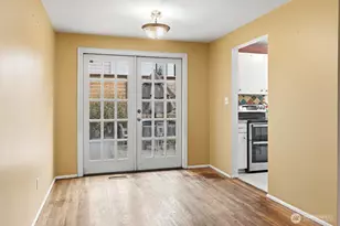 15634 NE 1st Pl, Bellevue, WA 98008 - Photo 5