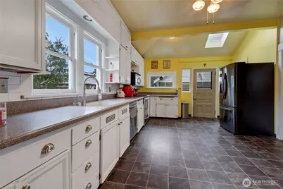 508 5th Street NE, Puyallup, WA 98372 - Photo 9