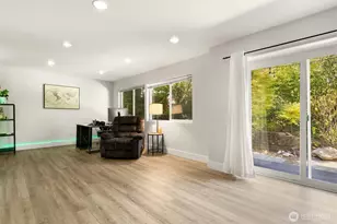 1405 S 100th St, Seattle, WA 98168 - Photo 5
