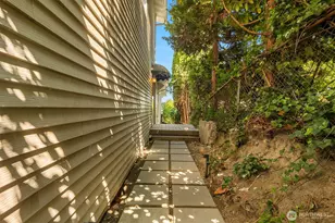 1405 S 100th St, Seattle, WA 98168 - Photo 35