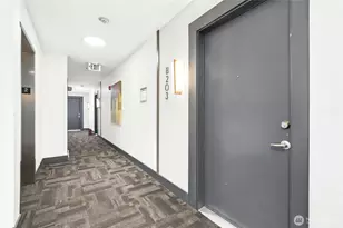 655 Crockett St, Seattle, WA 98109 - Photo 15