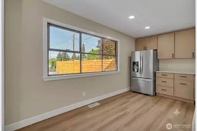 12504 8th Avenue SW, Burien, WA 98146 - Photo 9