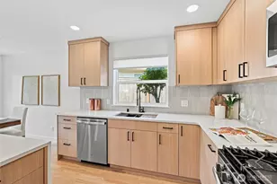 7649 NE 125th St, Kirkland, WA 98034 - Photo 7