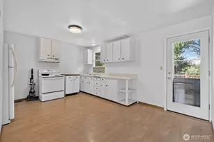 2854 S Juneau St, Seattle, WA 98108 - Photo 9