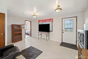281 S C St, Buckley, WA 98321 - Photo 9