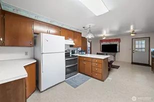 281 S C St, Buckley, WA 98321 - Photo 7