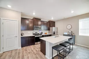 615 Mount Peak St N, Enumclaw, WA 98022 - Photo 3