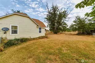 103 Cherry St, Touchet, WA 99360 - Photo 7