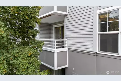 520 2nd Avenue W #201, Seattle, WA 98119 - Photo 15