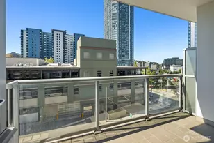 583 Battery St, Seattle, WA 98121 - Photo 3