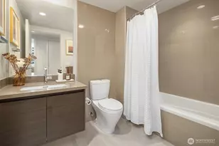 583 Battery St, Seattle, WA 98121 - Photo 13