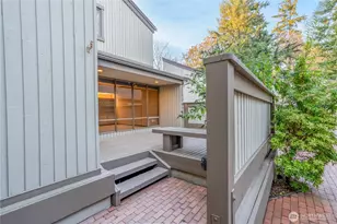 119 98th Ave NE, Bellevue, WA 98004 - Photo 1