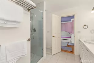 24007 76th Ave W, Edmonds, WA 98026 - Photo 27