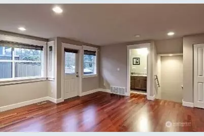 1410 N 55th Street, Seattle, WA 98103 - Photo 5