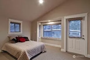 1410 N 55th St, Seattle, WA 98103 - Photo 7