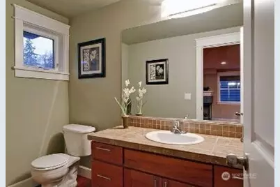 1410 N 55th Street, Seattle, WA 98103 - Photo 13