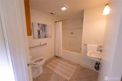 12536 15th Avenue NE #C1, Seattle, WA 98125 - Photo 13