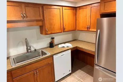 12536 15th Avenue NE #C1, Seattle, WA 98125 - Photo 9