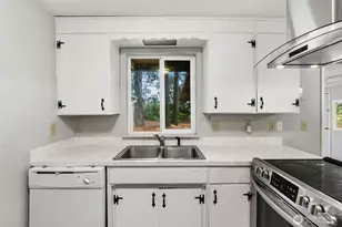 236 Kingham St SE, Lacey, WA 98503 - Photo 9
