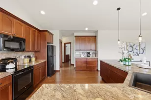 7406 100th St NE, Marysville, WA 98270 - Photo 9