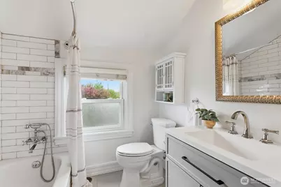1560 28th Avenue W, Seattle, WA 98199 - Photo 25