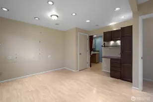 16639 SE 8th St, Bellevue, WA 98008 - Photo 19