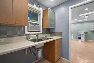 16639 SE 8th St, Bellevue, WA 98008 - Photo 21