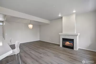 4133 156th Street SW #13, Lynnwood, WA 98087 - Photo 3