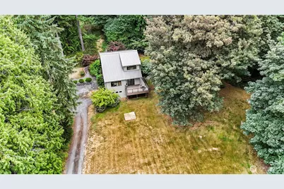 8039 Cultus Bay Road, Clinton, WA 98236 - Photo 39