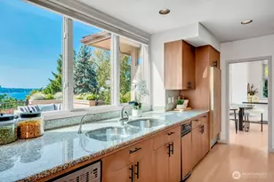 4715 81st Ave SE, Mercer Island, WA 98040 - Photo 11