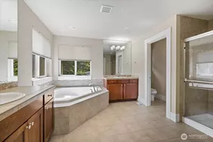 907 Ilwaco Pl NE, Renton, WA 98059 - Photo 17