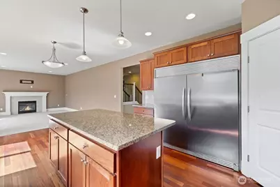907 Ilwaco Place NE, Renton, WA 98059 - Photo 7