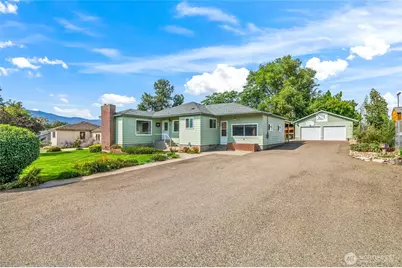 225 SE 1st Street, East Wenatchee, WA 98802 - Photo 1