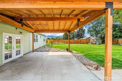 225 SE 1st Street, East Wenatchee, WA 98802 - Photo 5