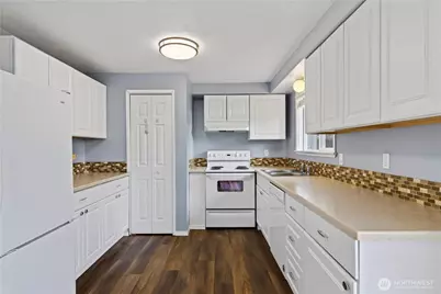 854 SW Heller Street, Oak Harbor, WA 98277 - Photo 9