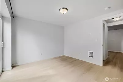 911 N 104th Street #B, Seattle, WA 98133 - Photo 23