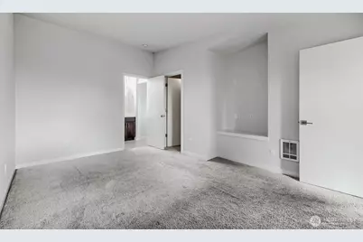 911 N 104th Street #B, Seattle, WA 98133 - Photo 19