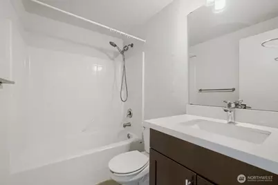 911 N 104th Street #B, Seattle, WA 98133 - Photo 29