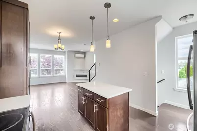911 N 104th Street #B, Seattle, WA 98133 - Photo 11