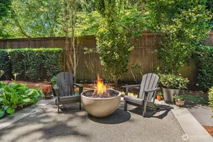 10856 NE 12th St, Bellevue, WA 98004 - Photo 35