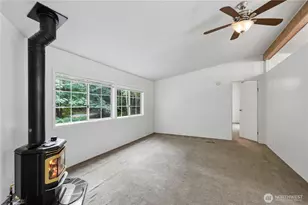 27412 NE 45th St, Redmond, WA 98053 - Photo 3